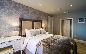 Greyhound Inn Wilton